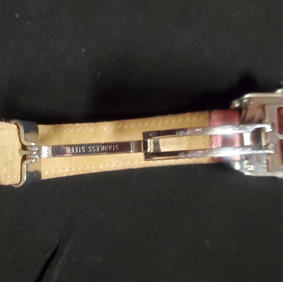 Pink leather invicta watch for women - Picture 2 of 5